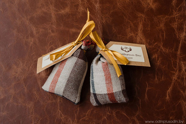 Осенняя свадьба в английском стиле, бонбоньерки с чаем