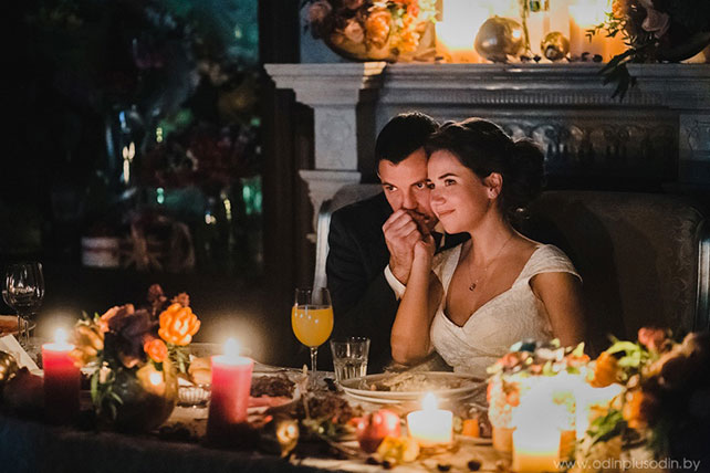 Осенняя свадьба в английском стиле, жених и невеста