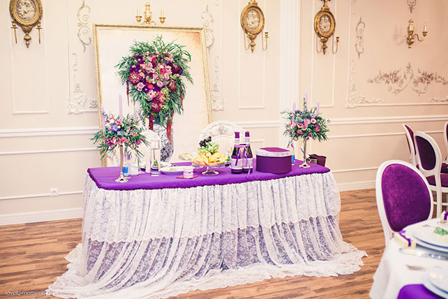 Свадьба в европейском стиле, стол молодоженов