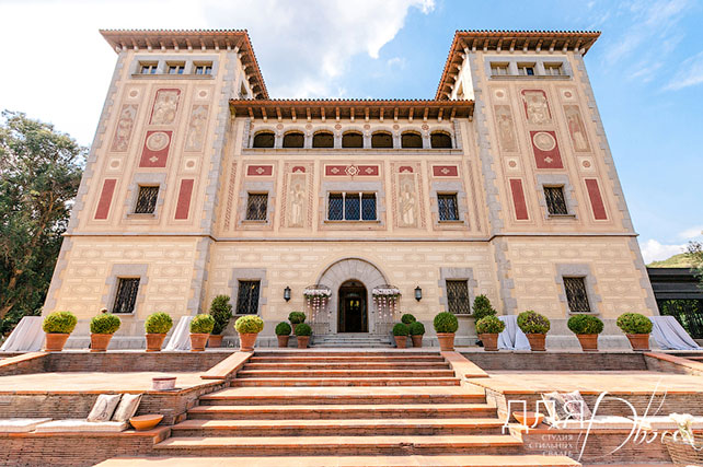 Великолепная свадьба в Испании: Мария и Денис, фотография замка, где проходила церемония бракосочетания