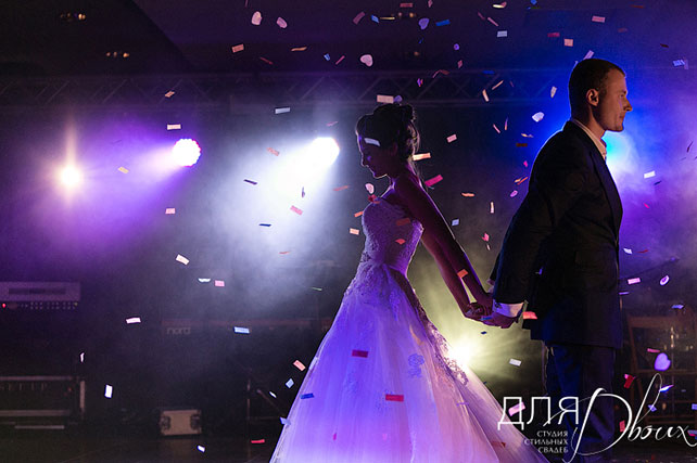 Великолепная свадьба в Испании: Мария и Денис, фотография первого танца молодожёнов