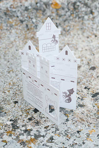 свадьба в испанском замке, приглашение в виде замка