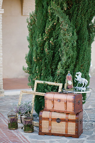 свадьба в испанском замке, декор церемонии в винтажном стиле