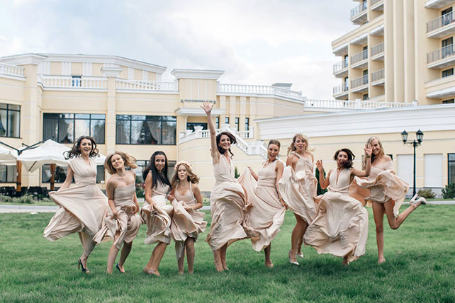 Свадьба Александра и Александры в итальянском стиле, подружки невесты с невестой