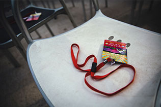 свадьба в оранжерее, рассадочные карточки