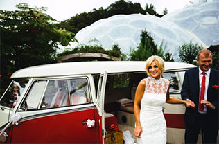 свадьба в оранжерее, невеста с отцом