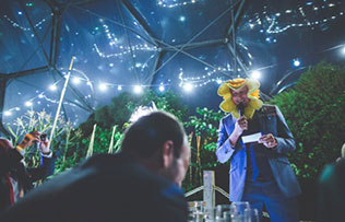 свадьба в оранжерее, вечерние огни