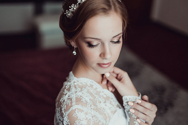 Персиковая свадьба в пастельных тонах, макияж невесты