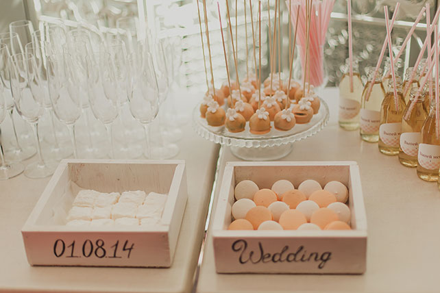 Персиковая свадьба в пастельных тонах, сладкий стол