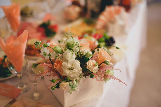 Персиковая свадьба в пастельных тонах, цветочная композиция