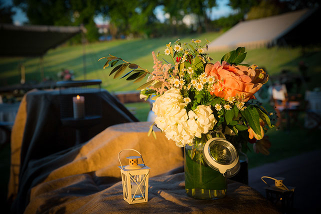 свадьба в Пьемонте, закат, живые цветы в декоре свадьбы