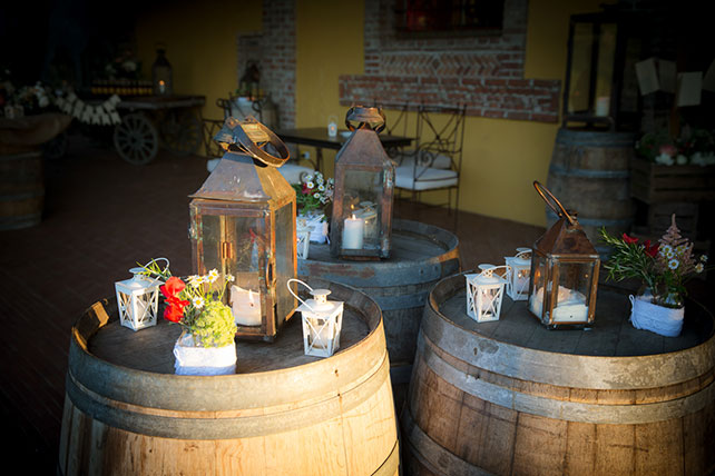 Свадьба в Пьемонте, бочки в декоре свадьбы