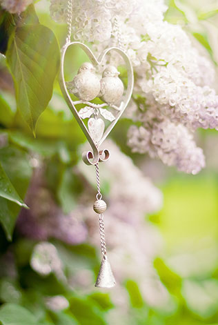 свадьба в сиреневом саду, оформление фотосессии