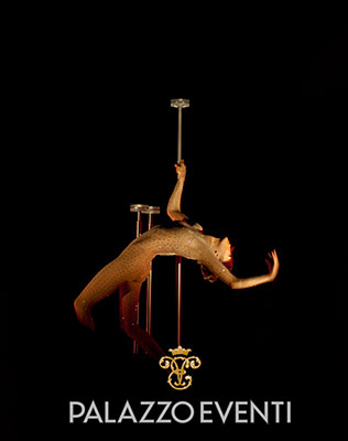 Зажигательная свадьба в стиле Великого Гэтсби, гимнастка