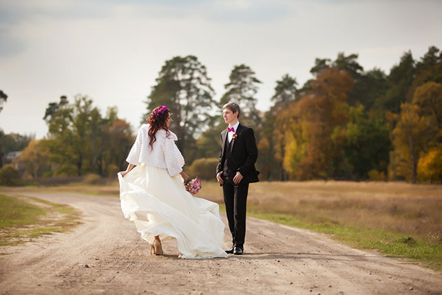 свадьба в стиле Оскар, свадебная фотосессия в поле