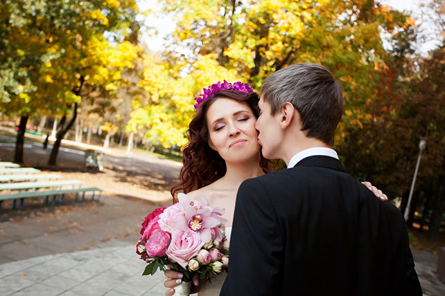 свадьба в стиле Оскар, свадебная фотосессия в поле