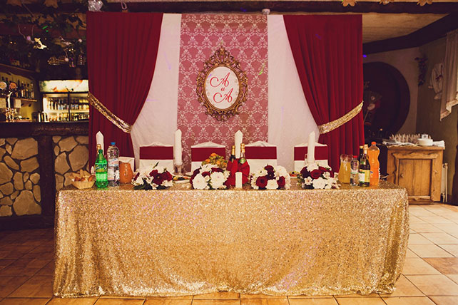 свадьба в стиле Оскар, стол молодожёнов