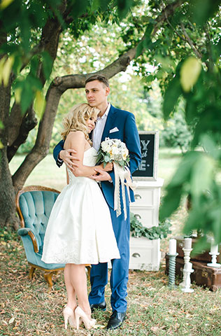 свадьба в стиле путешествия, жених и невеста