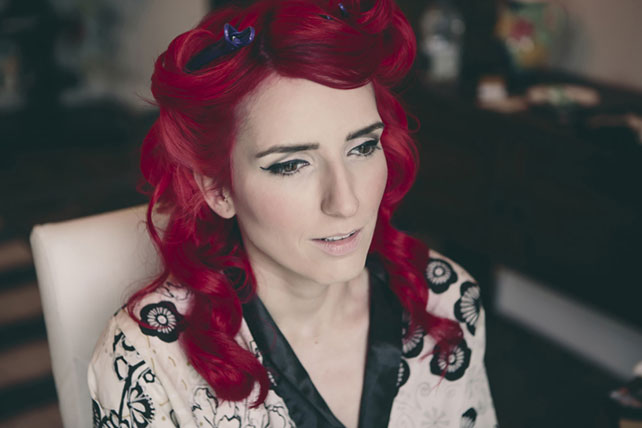 Свадьба в стиле ретро-рок, макияж невесты