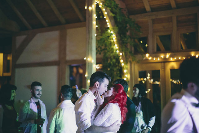 Свадьба в стиле ретро-рок, танец молодоженов