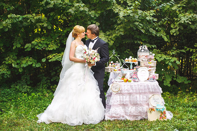 солнечная, сладкий стол, розовые кружева 