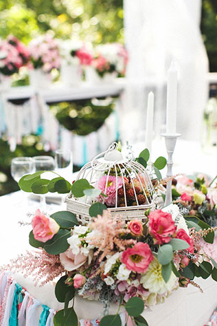 солнечная, декор стола, винтажная клетка, цветы 