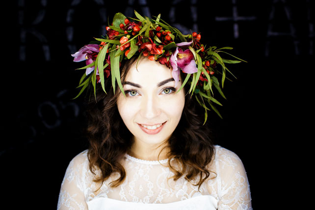 Свадьба в цвете бордо, невеста