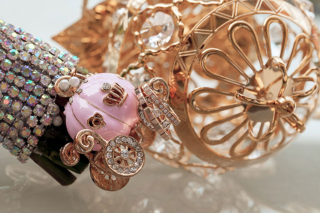 Свадьба по мотивам сказки «Золушка», кольца на декоративной карете