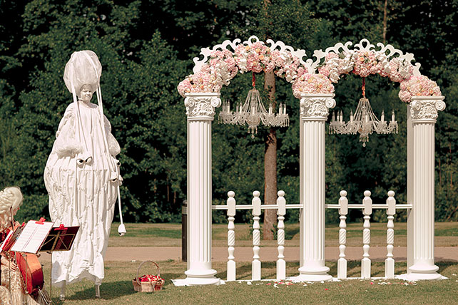 Свадьба по мотивам сказки «Золушка», артисты на ходулях