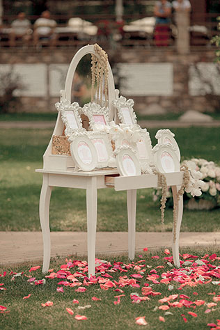 Свадьба по мотивам сказки «Золушка», элементы декора - комод