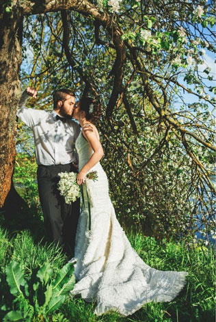 Свадебная прогулка на лодке, образ невесты