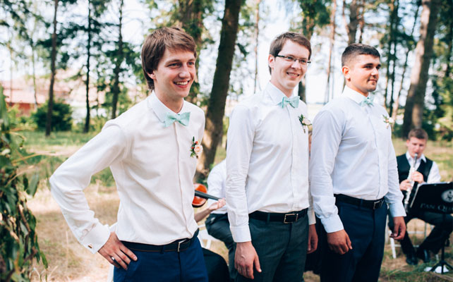 свадьба в бирюзовом цвете, друзья жениха