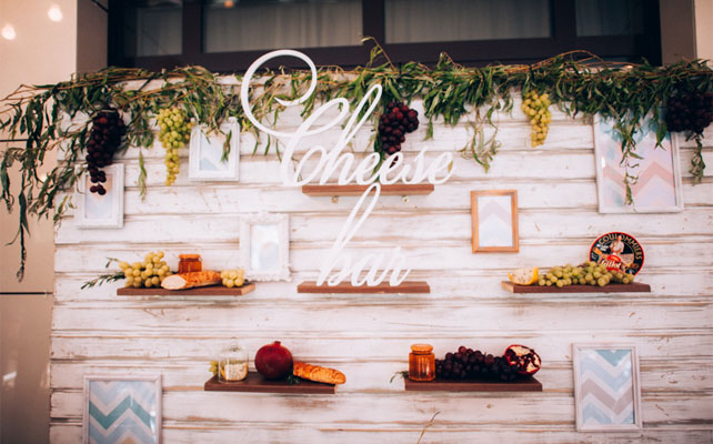 свадьба в бирюзовом цвете, сырный стол