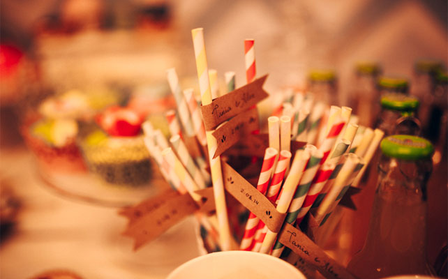 свадьба в бирюзовом цвете, стол напитков