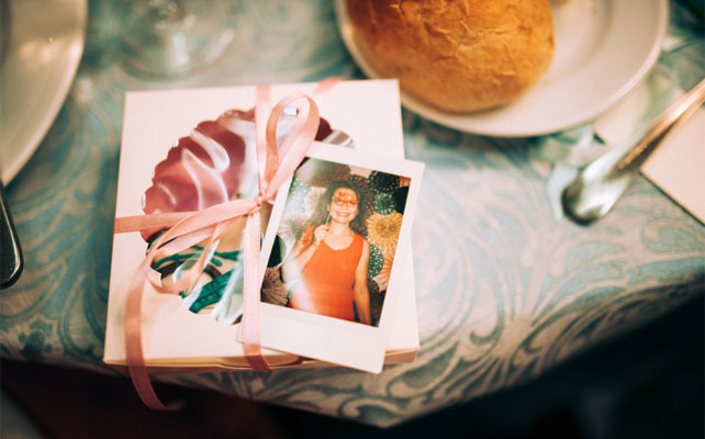 свадьба в бирюзовом цвете, бонбоньерки для гостей