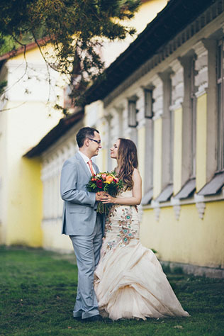 Свадебный завтрак, невеста и жених