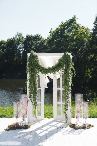 Таинственный лес, свадебная арка