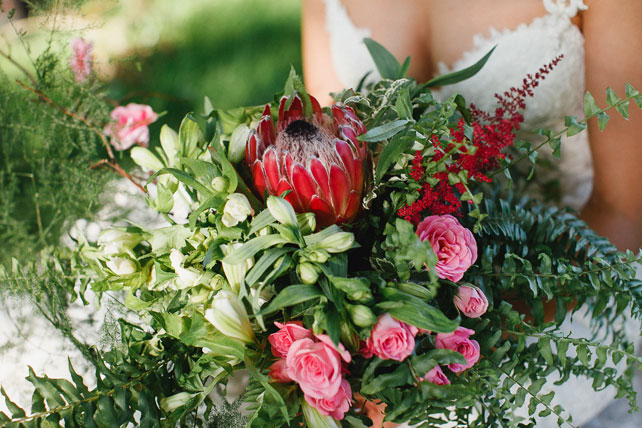 Таинственный лес, букет невесты