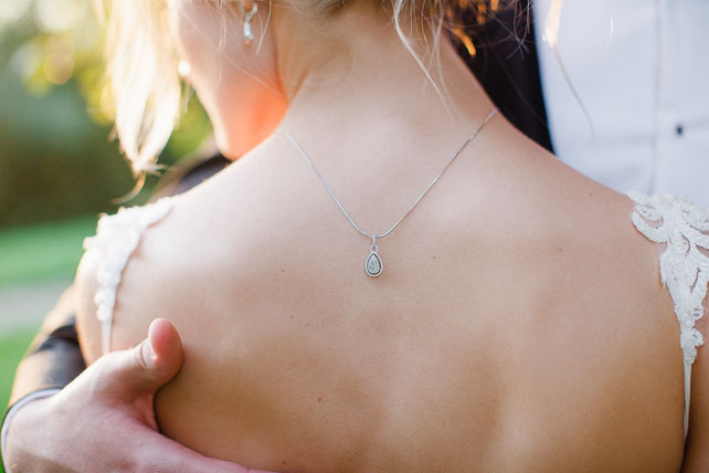 Таинственный лес, украшение на спине невесты