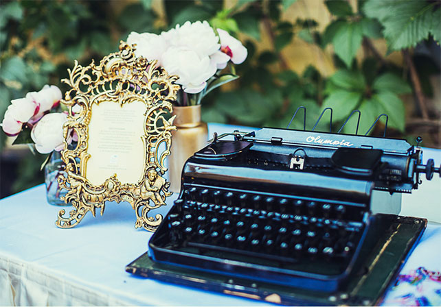 Телевизионная свадьба, печатная машинка