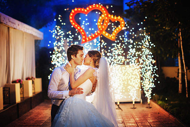 Телевизионная свадьба, фейерверк