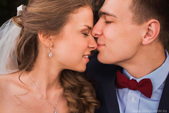 трогательная свадьба, жених и невеста