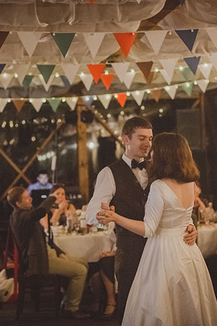 твидовая свадьба, танец молодоженов