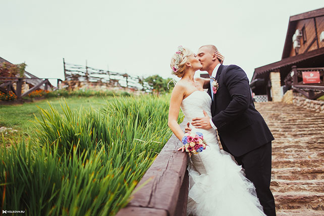 Юля и Сергей: свадьба в стиле гламурный рустик