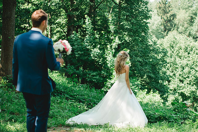 нежная свадьба в усадьбе, первая встреча жениха и невесты