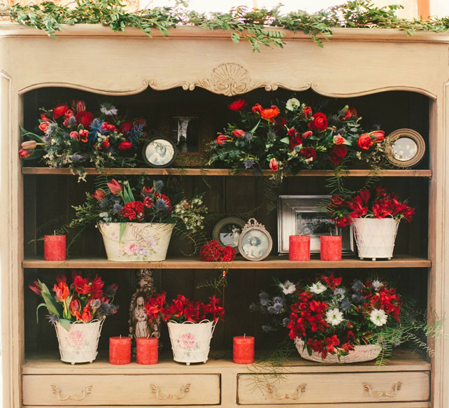 Уютная цветочная свадьба, шкаф с цветами