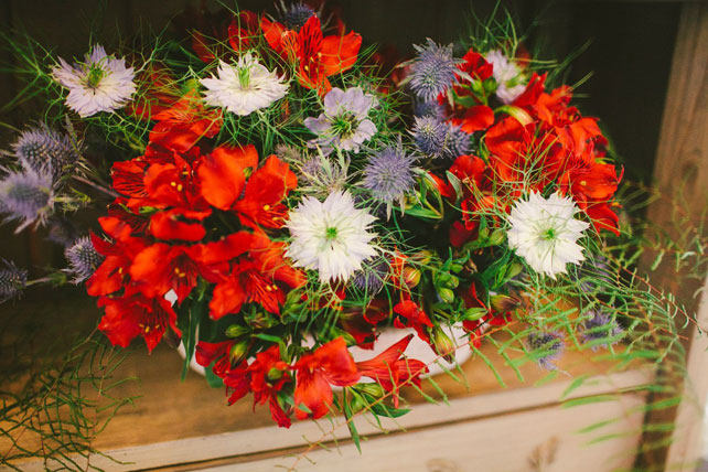 Уютная цветочная свадьба, цветы в оформлении