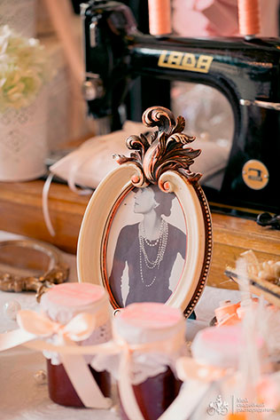 свадьба в стиле Коко Шанель, декор банкетного зала