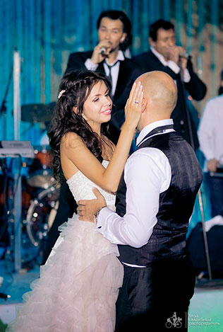 свадьба в стиле Коко Шанель, танец жениха и невесты