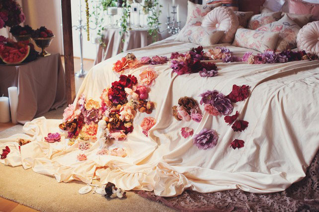 Ужин после венчания в стиле Dolce&Gabbana, декор комнаты невесты